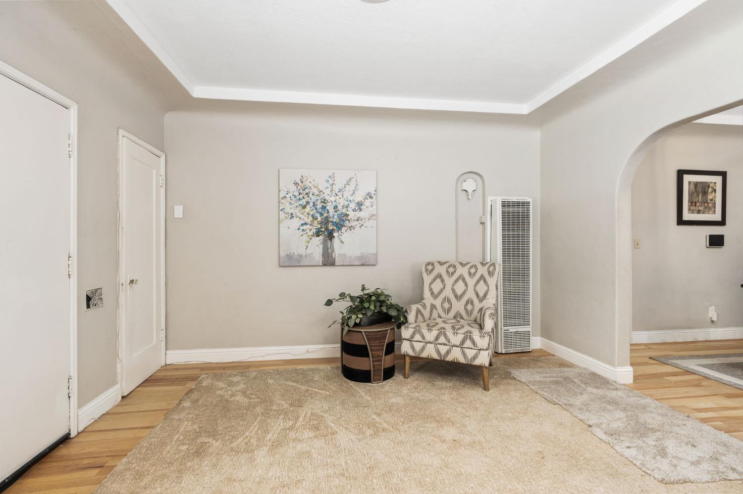 4025 E Tulare St, Fresno, CA 93702