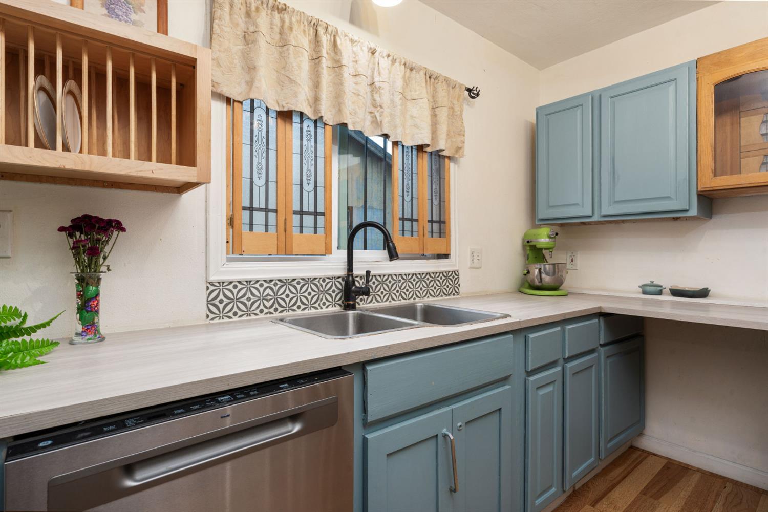 4025 E Tulare St, Fresno, CA 93702