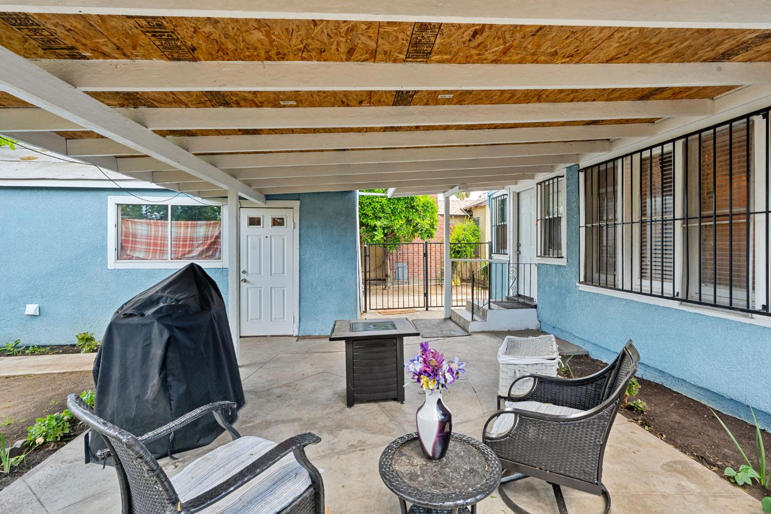 4025 E Tulare St, Fresno, CA 93702