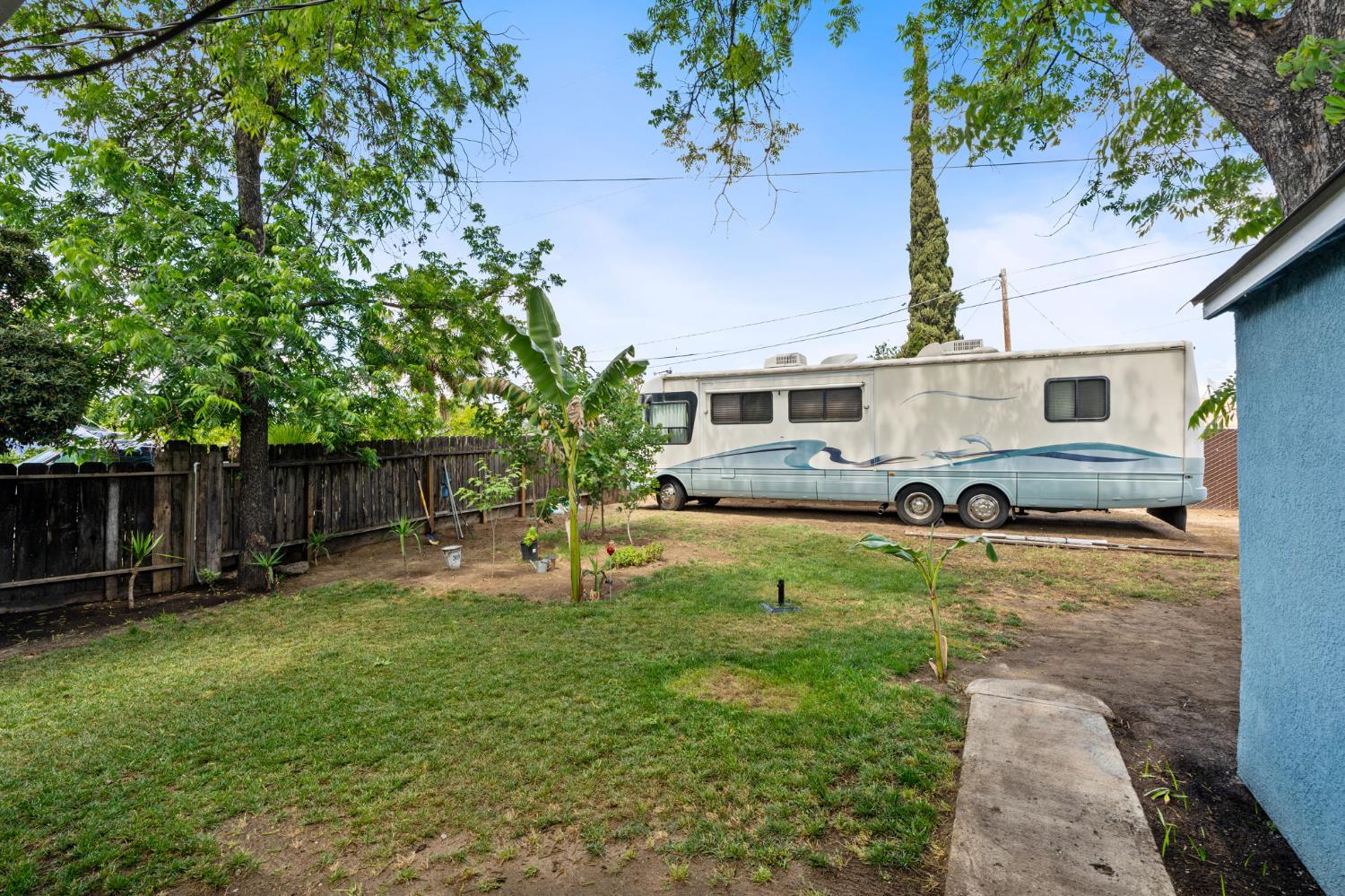 4025 E Tulare St, Fresno, CA 93702