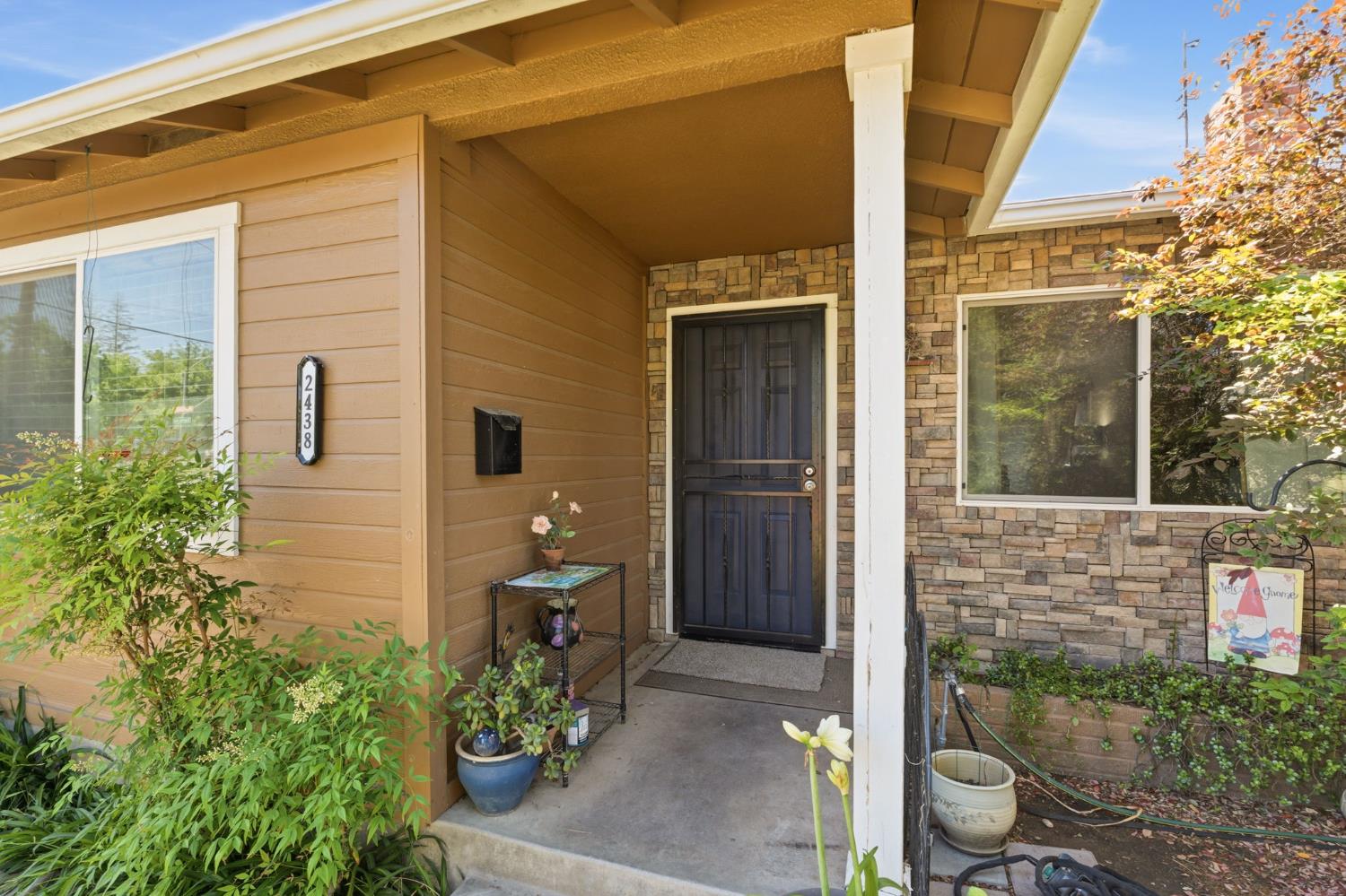 2438 E Santa Ana Ave, Fresno, CA 93726