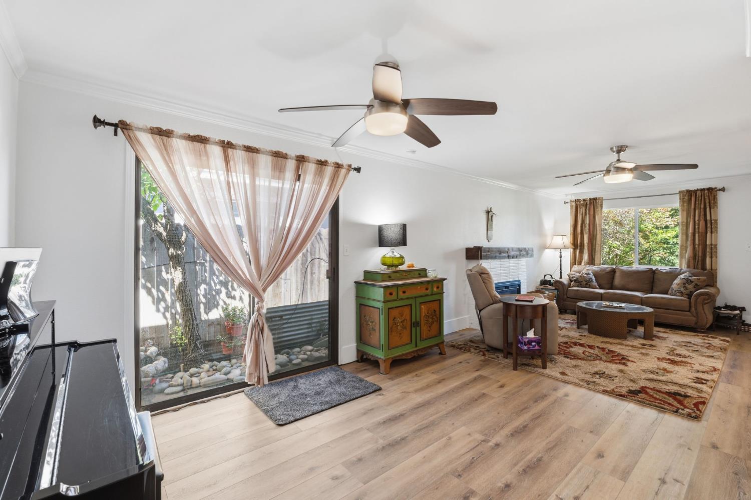 2438 E Santa Ana Ave, Fresno, CA 93726