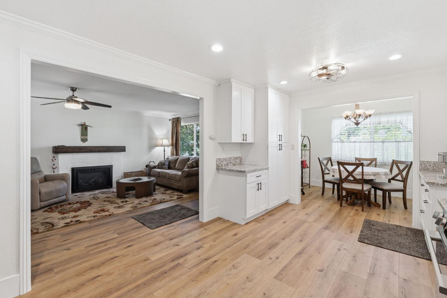 2438 E Santa Ana Ave, Fresno, CA 93726