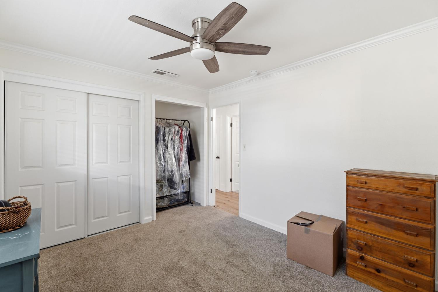 2438 E Santa Ana Ave, Fresno, CA 93726