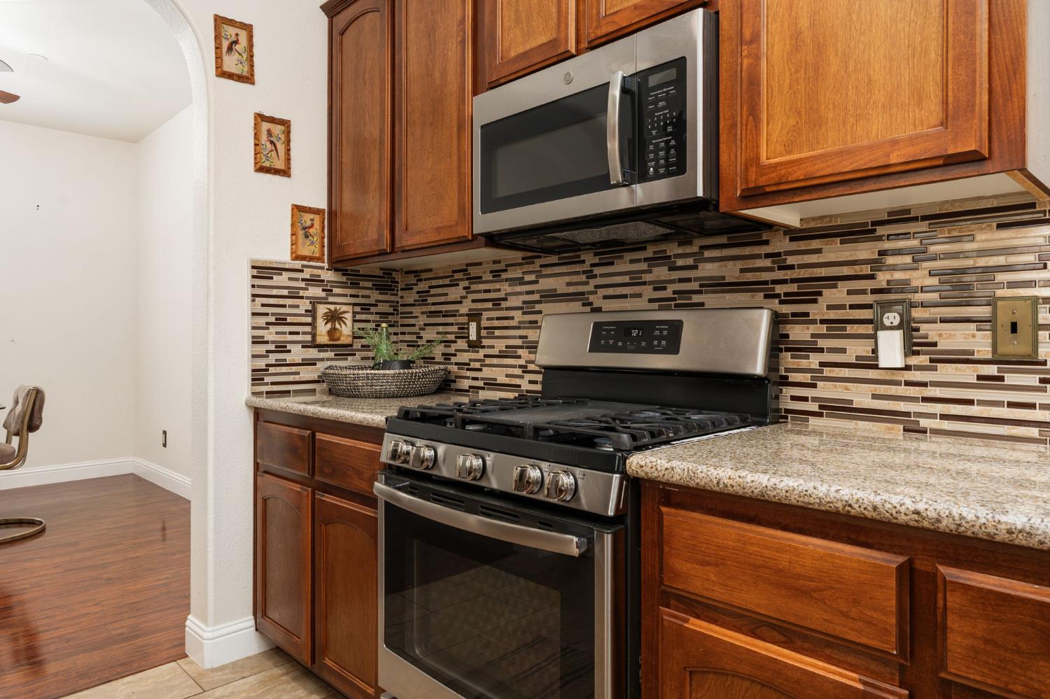 4670 N Constance Ave, Fresno, CA 93722