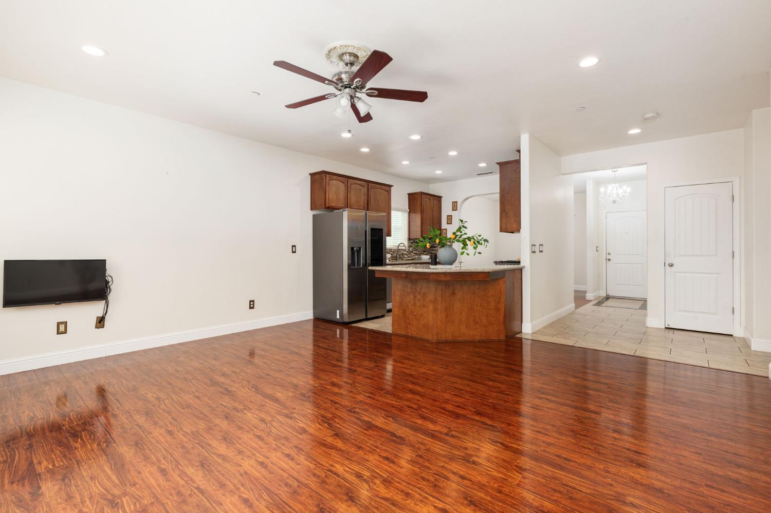 4670 N Constance Ave, Fresno, CA 93722