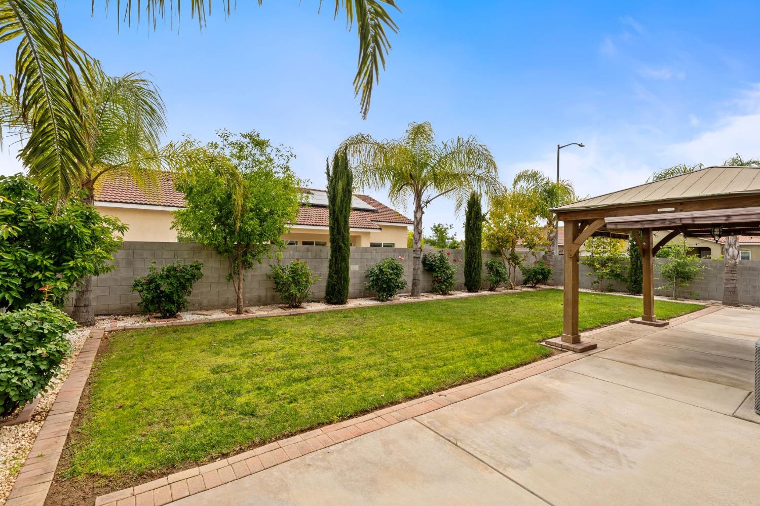 4670 N Constance Ave, Fresno, CA 93722