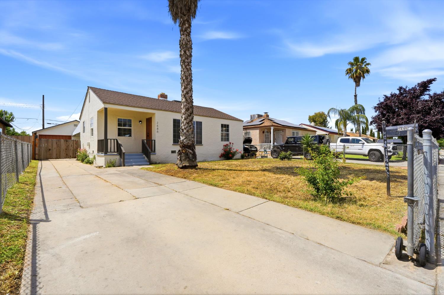 2486 S 10Th St, Fresno, CA 93725