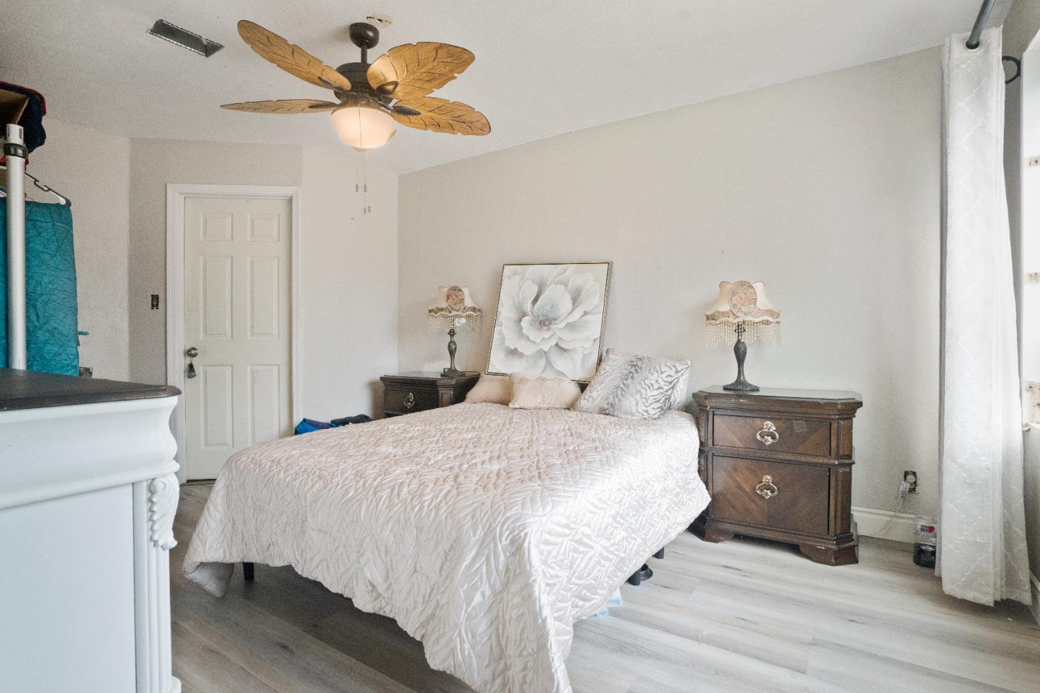 1403 E Griffith Way, Fresno, CA 93704