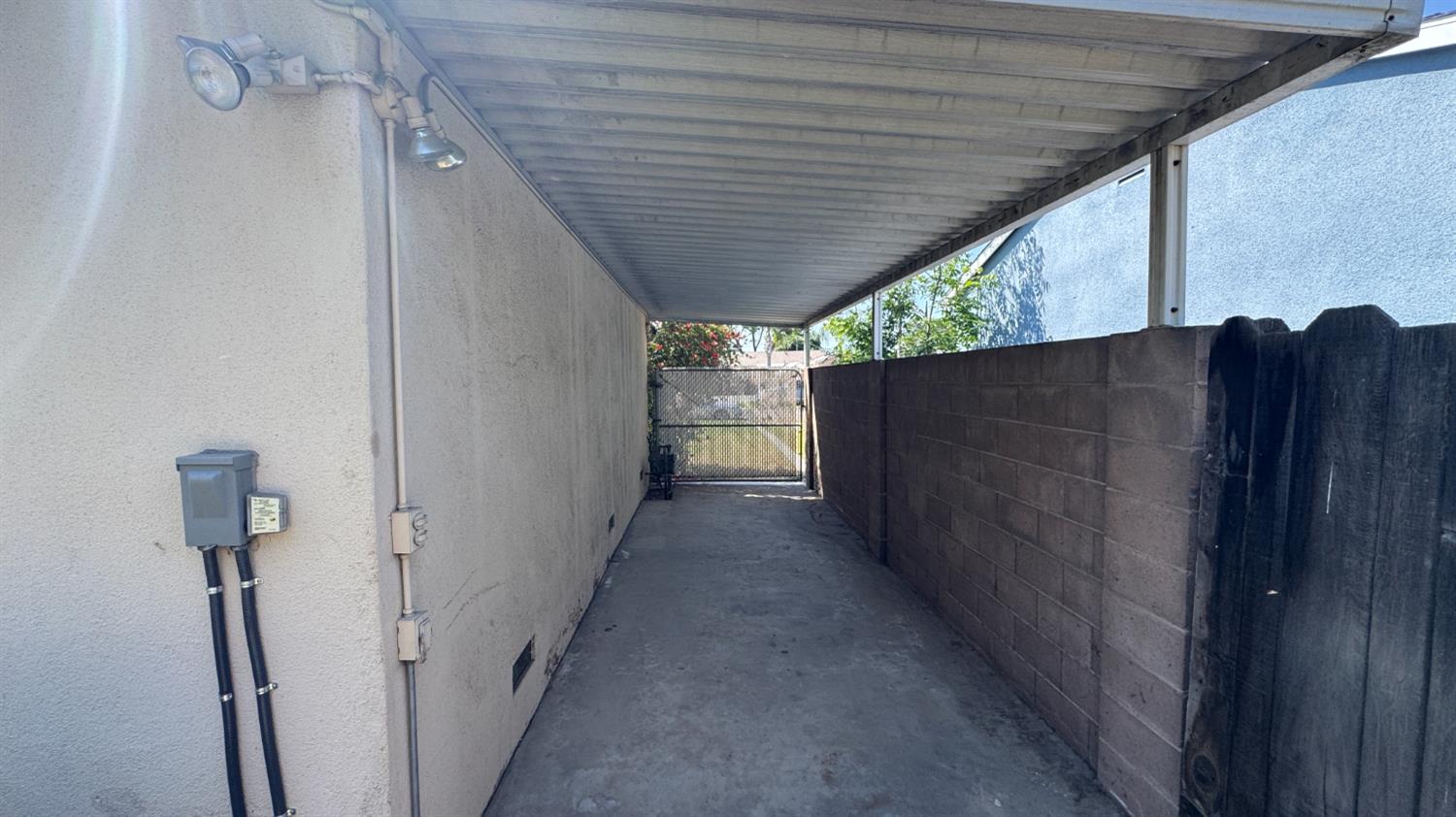 5043 E Lamona Ave, Fresno, CA 93727