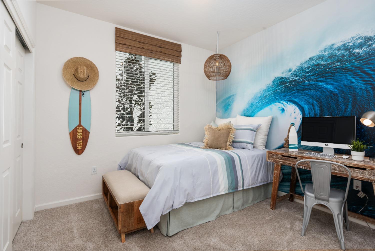 6820 E Carmen Ave, Fresno, CA 93727