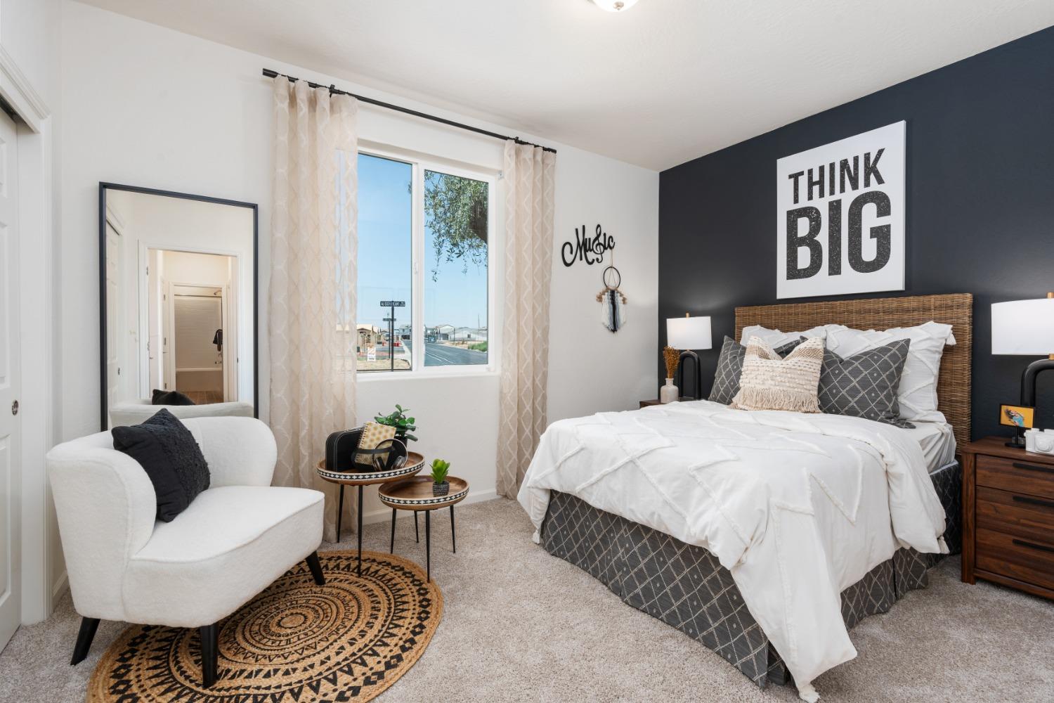 6776 E Carmen Ave, Fresno, CA 93727