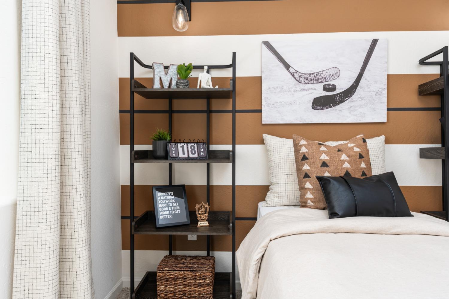 6776 E Carmen Ave, Fresno, CA 93727