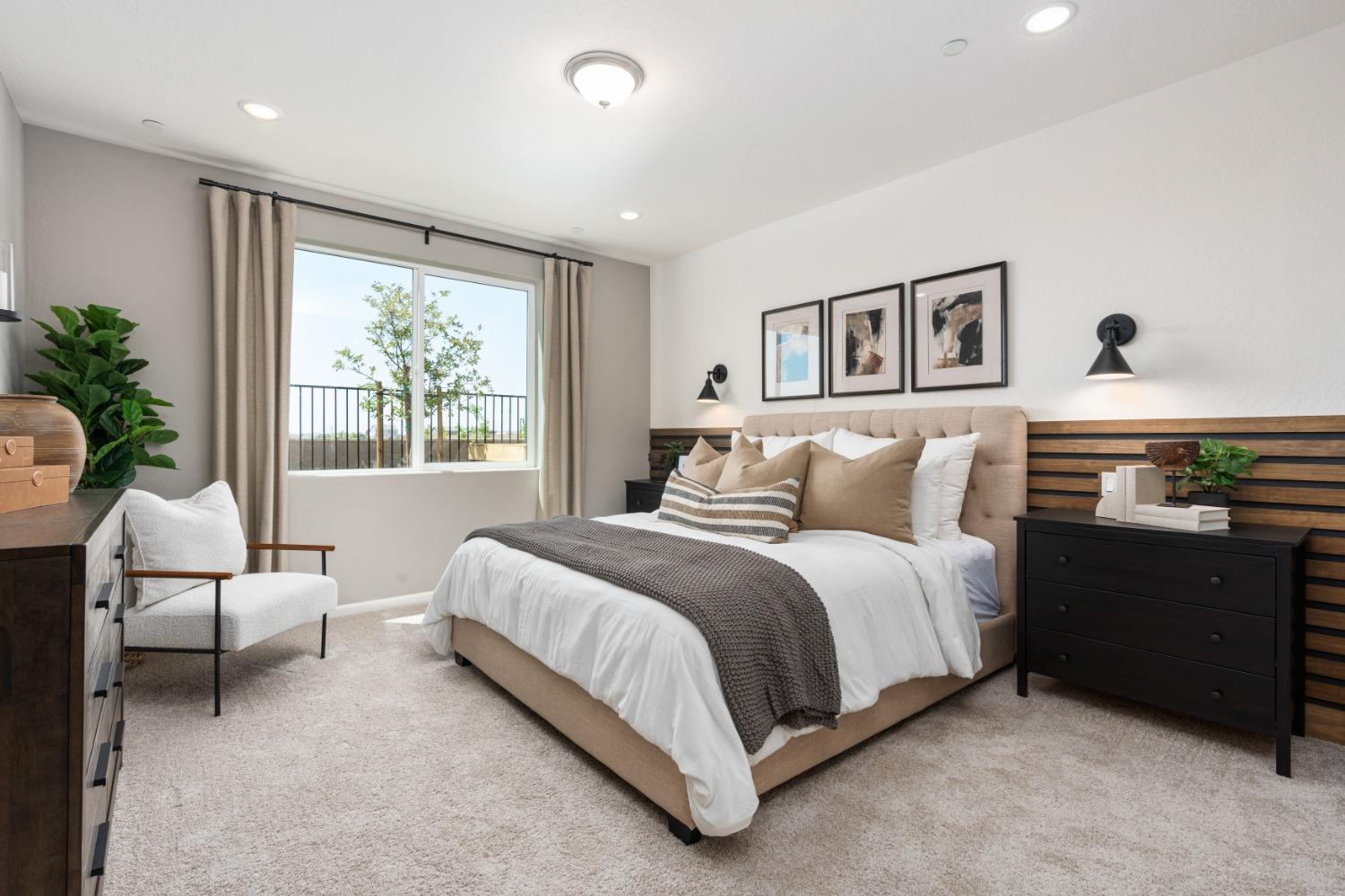 6776 E Carmen Ave, Fresno, CA 93727