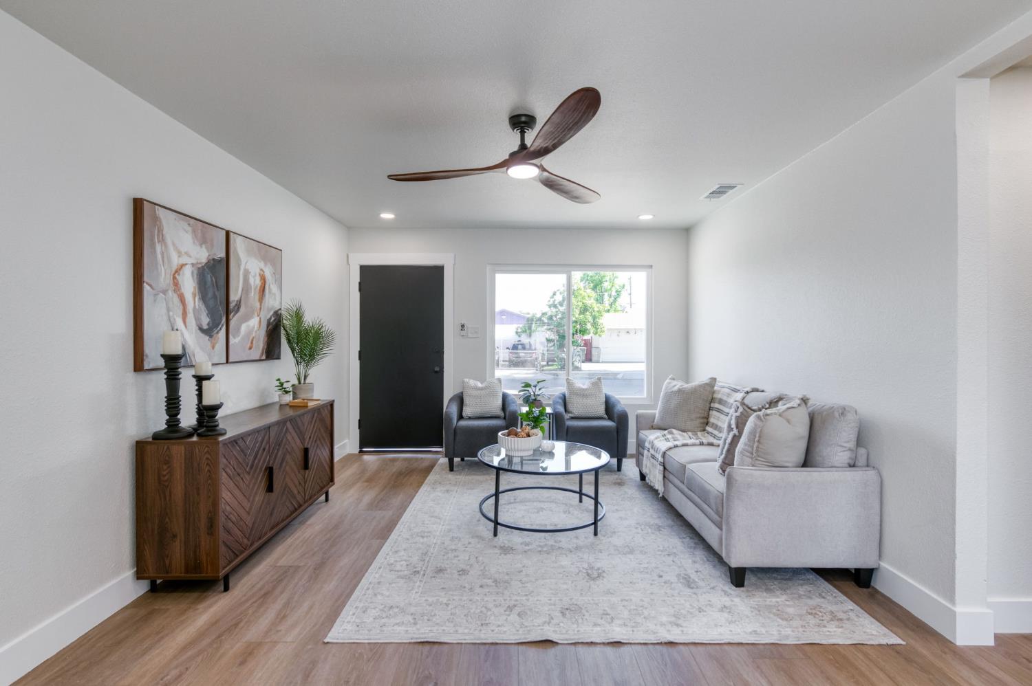 4755 E Cetti, Fresno, CA 93702