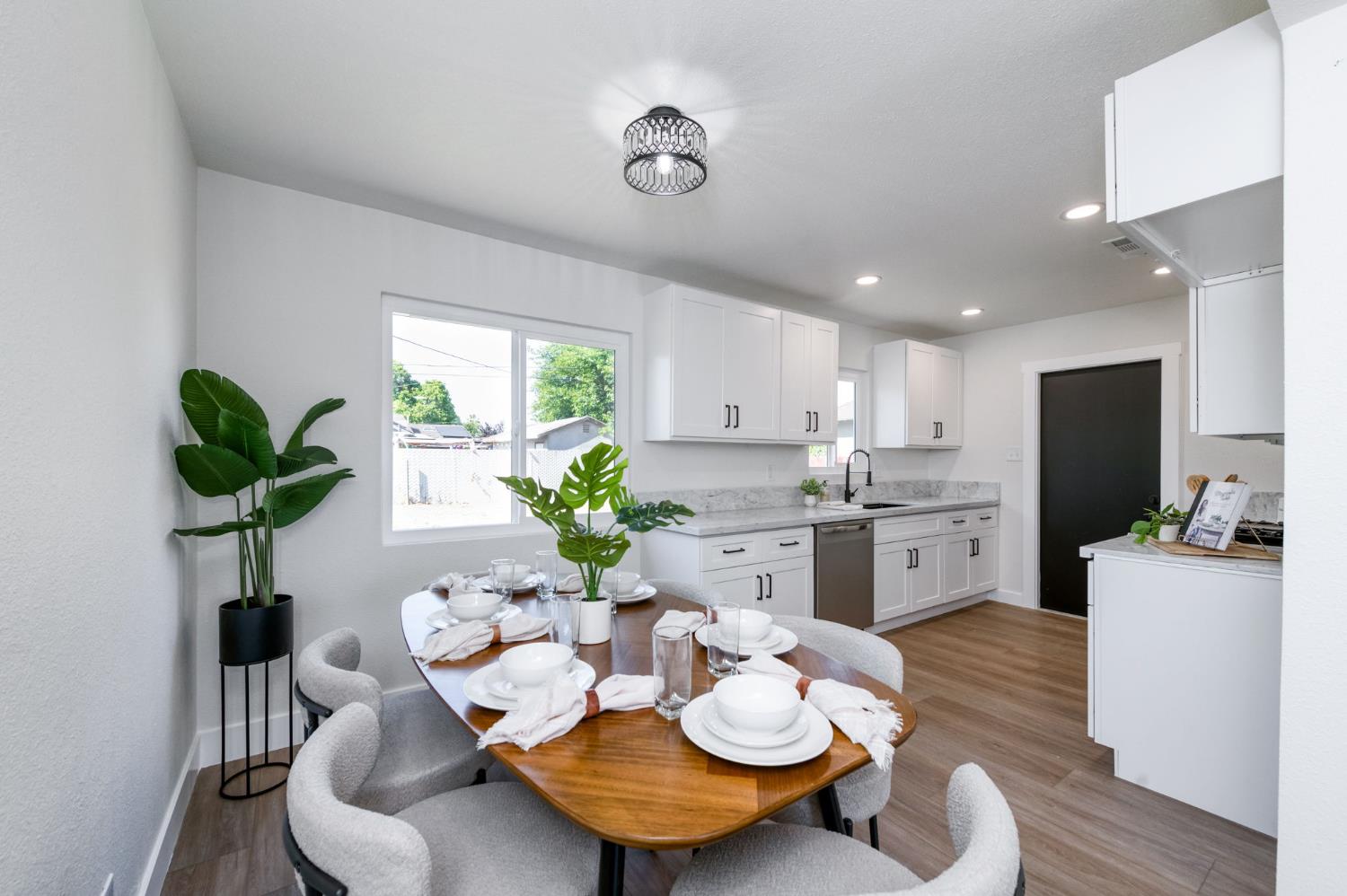 4755 E Cetti, Fresno, CA 93702