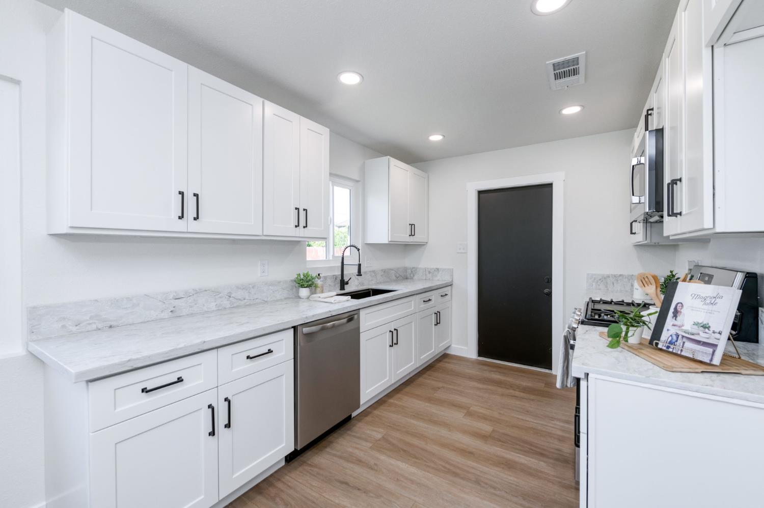 4755 E Cetti, Fresno, CA 93702