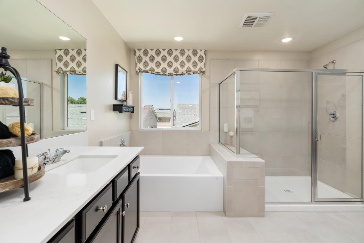 6768 E Carmen Ave, Fresno, CA 93727