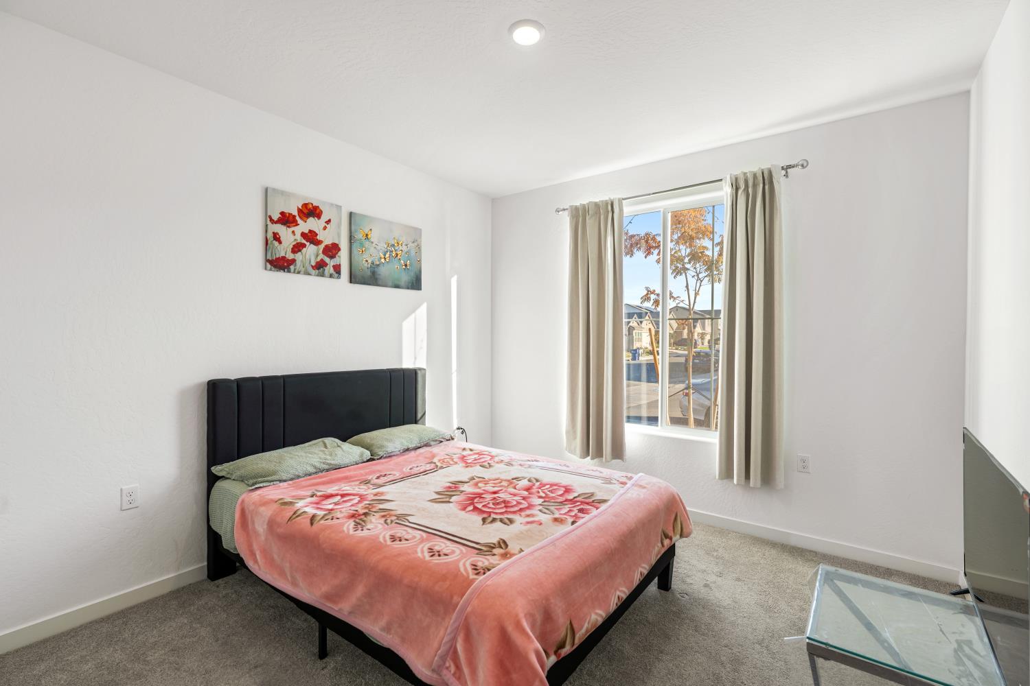 7020 W Holland Ave, Fresno, CA 93723