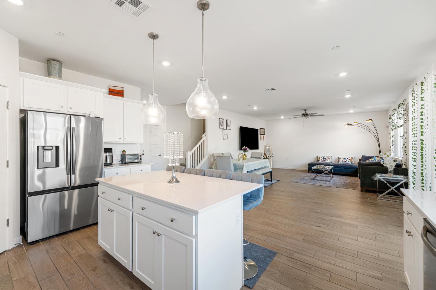 7020 W Holland Ave, Fresno, CA 93723