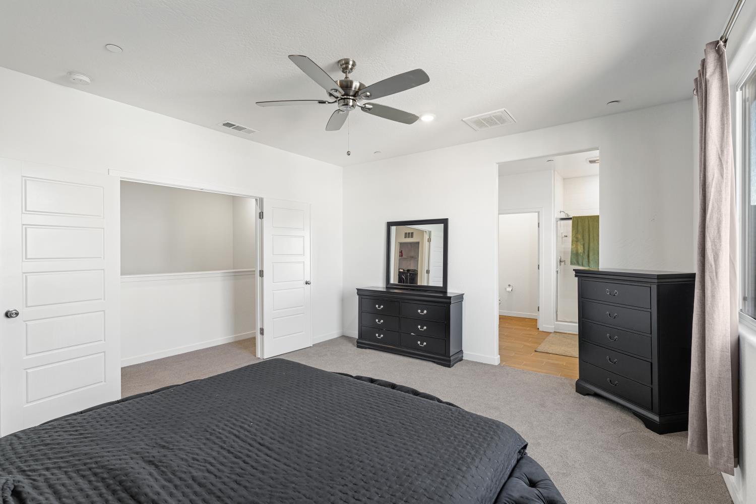 7020 W Holland Ave, Fresno, CA 93723