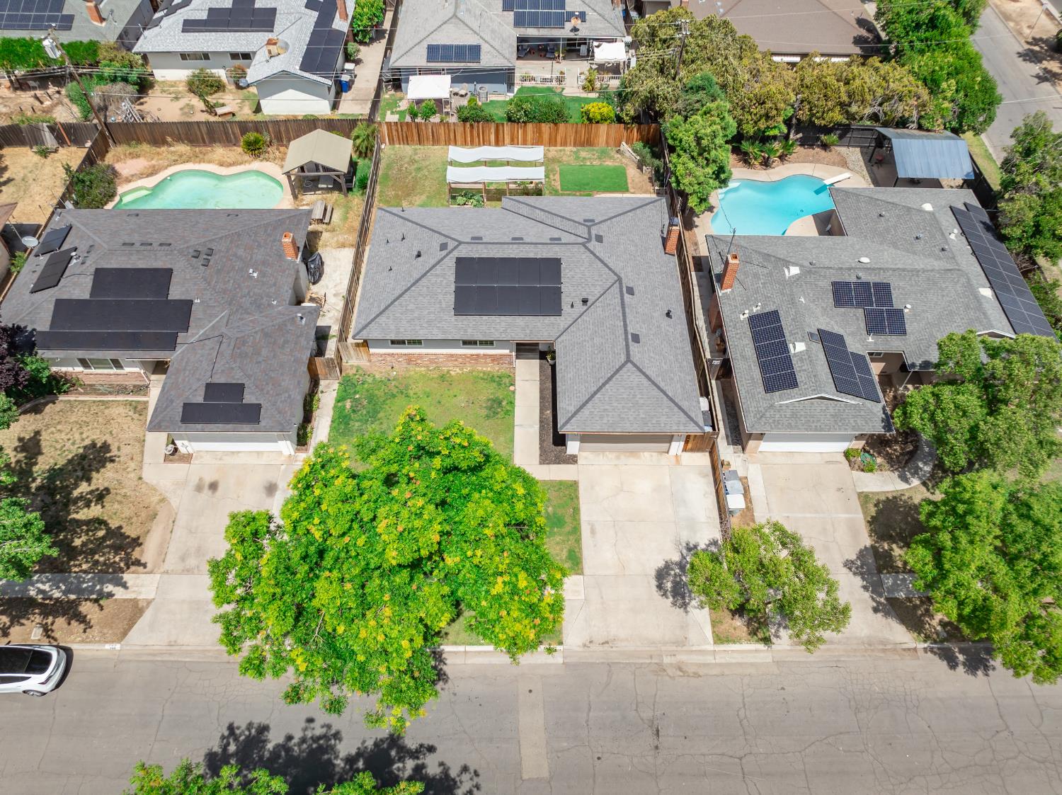772 E Sample Ave, Fresno, CA 93710