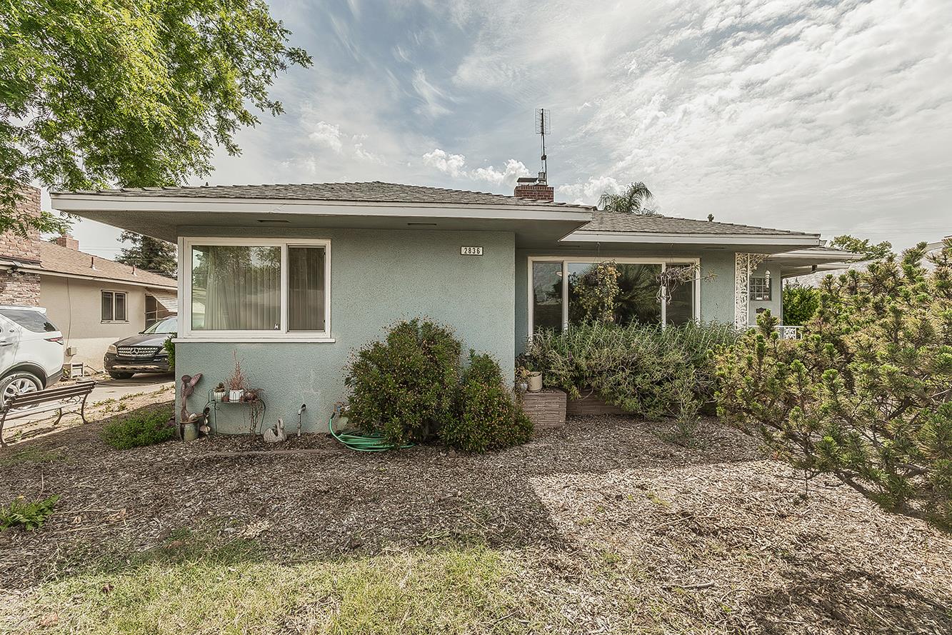 2836 N Arthur Ave, Fresno, CA 93705