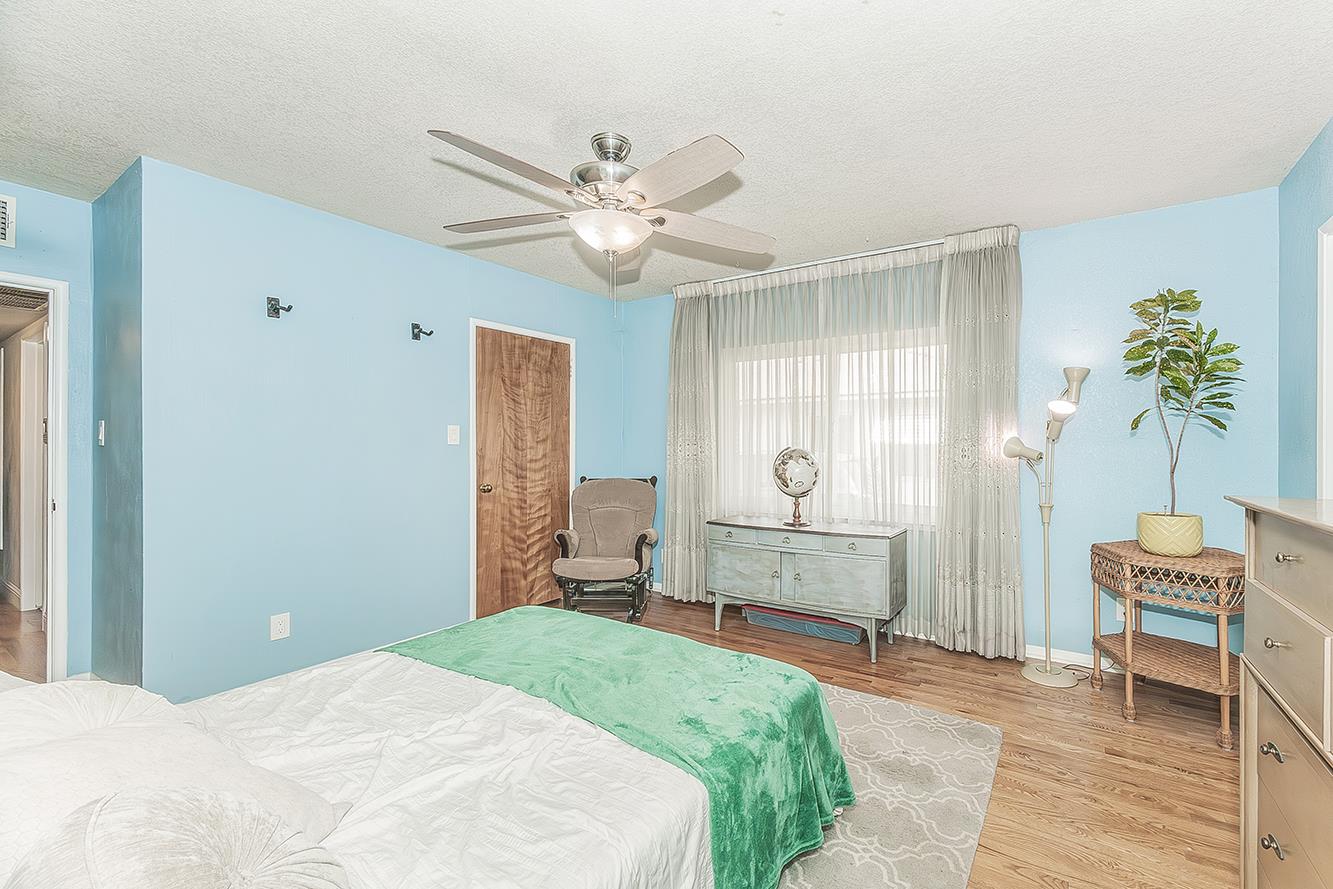 2836 N Arthur Ave, Fresno, CA 93705