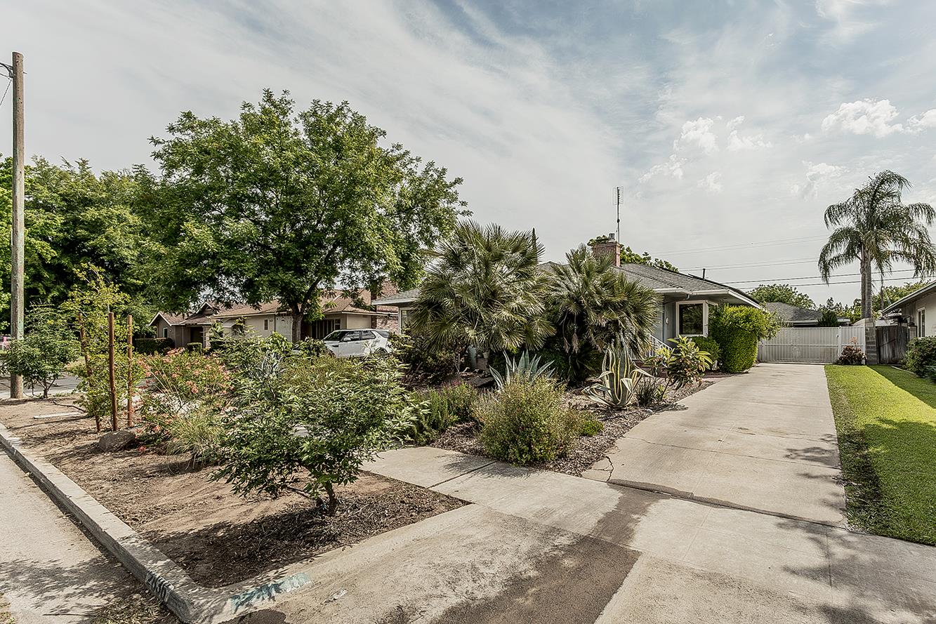 2836 N Arthur Ave, Fresno, CA 93705