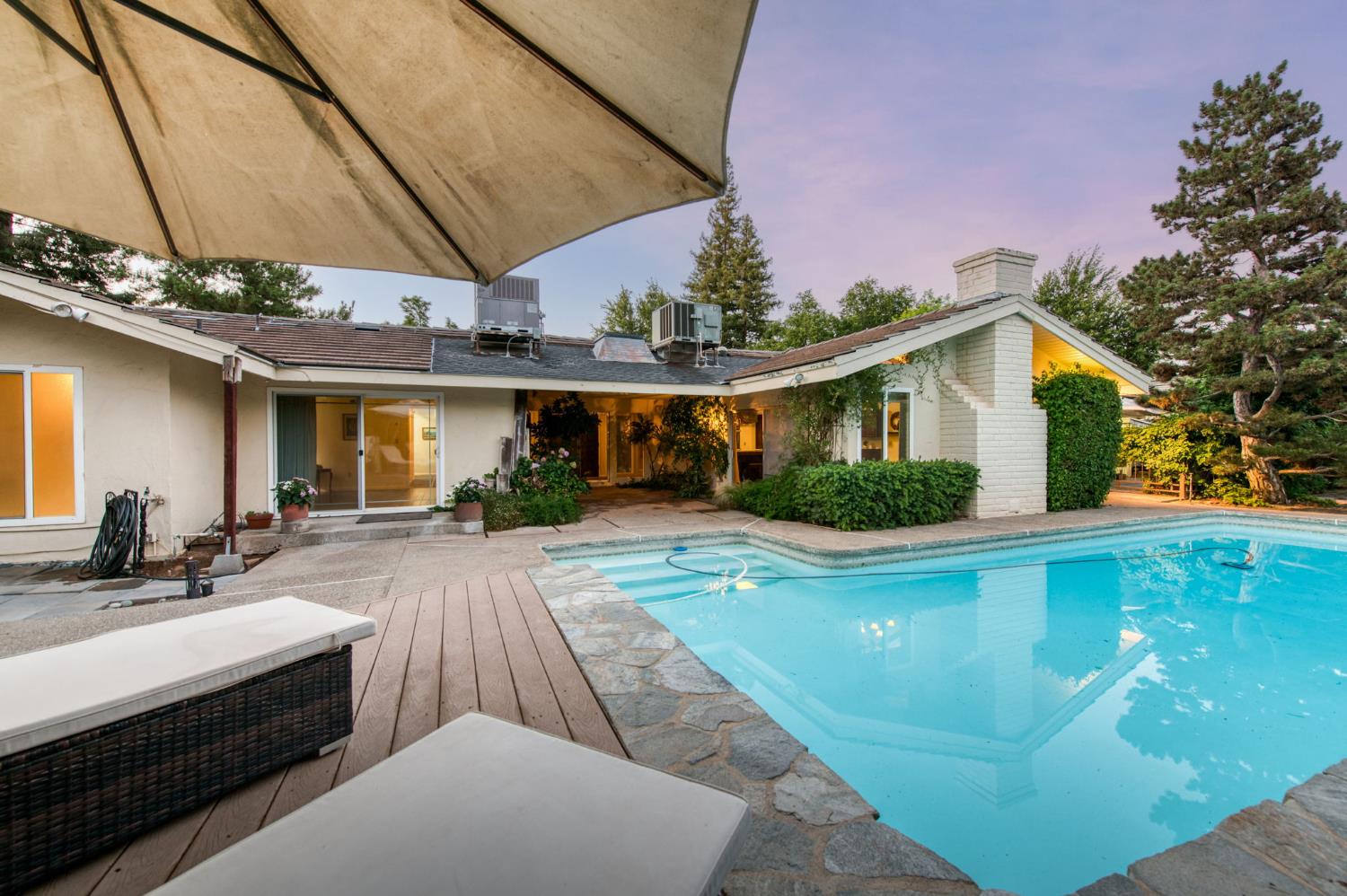 1687 W Dovewood, Fresno, CA 93711