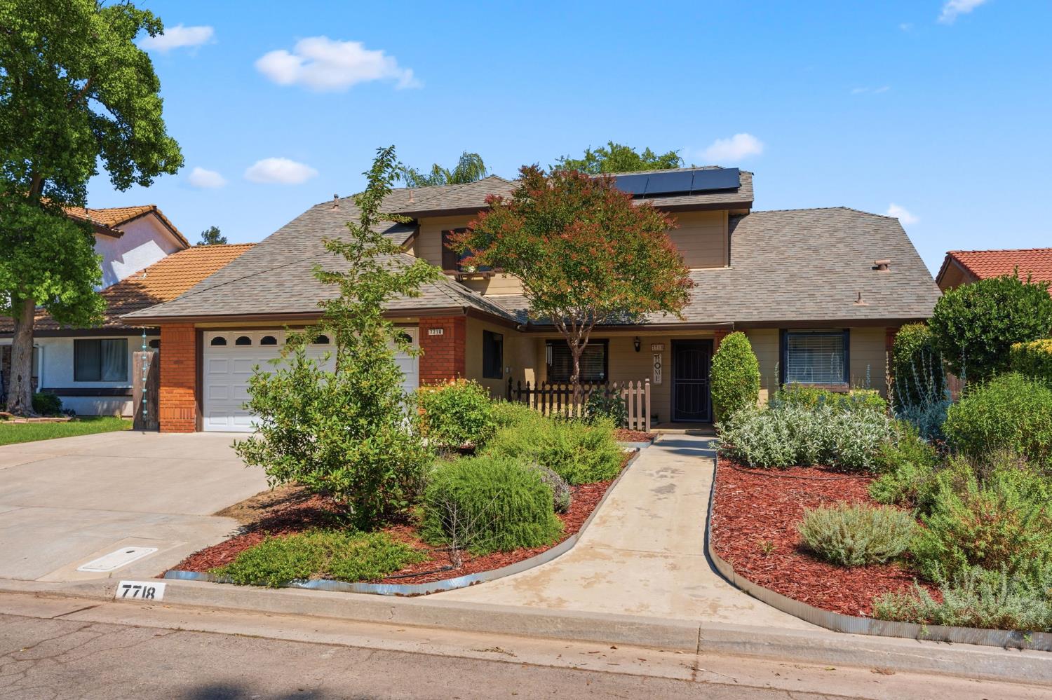 7718 N Woodrow Ave, Fresno, CA 93720