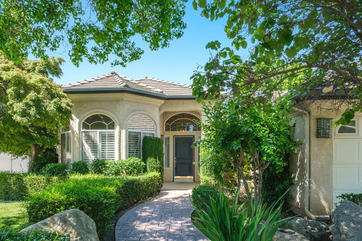 1678 E Trenton Ave, Fresno, CA 93720