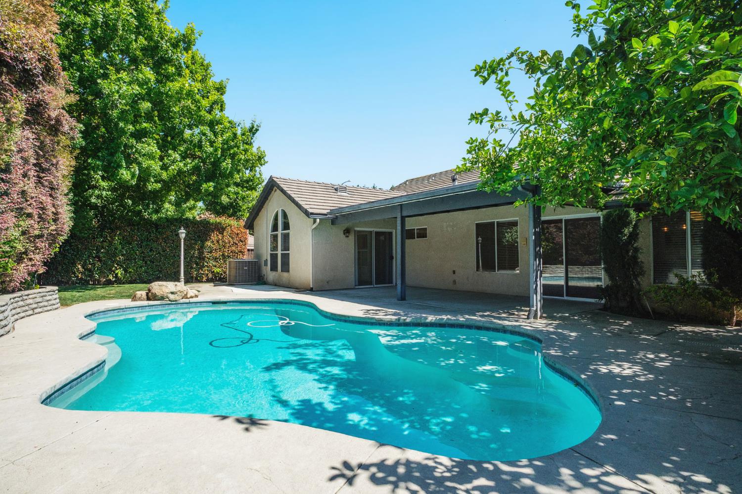 1678 E Trenton Ave, Fresno, CA 93720