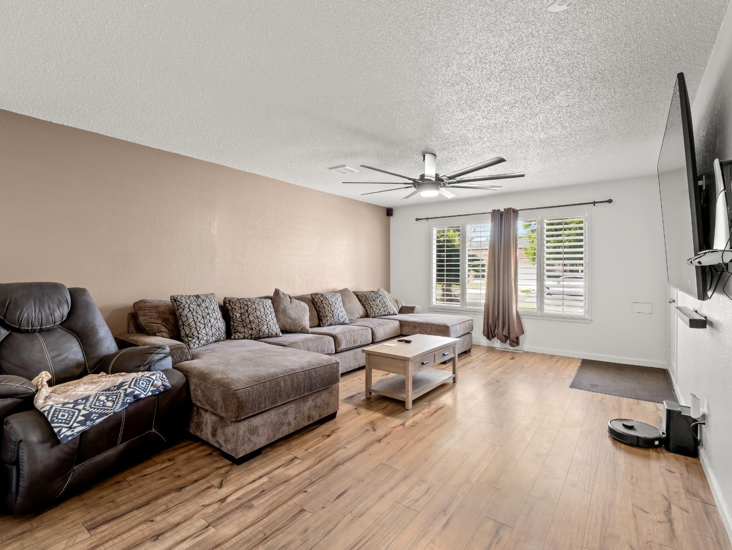 4714 E Santa Ana Ave, Fresno, CA 93726