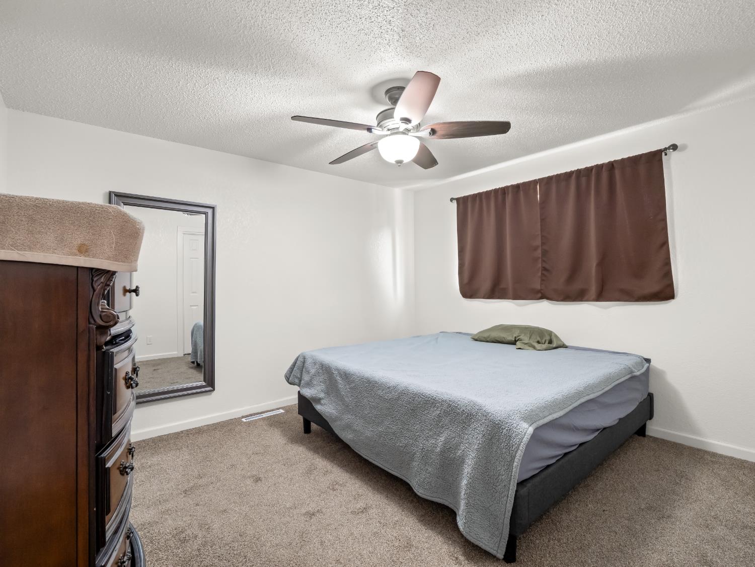 4714 E Santa Ana Ave, Fresno, CA 93726