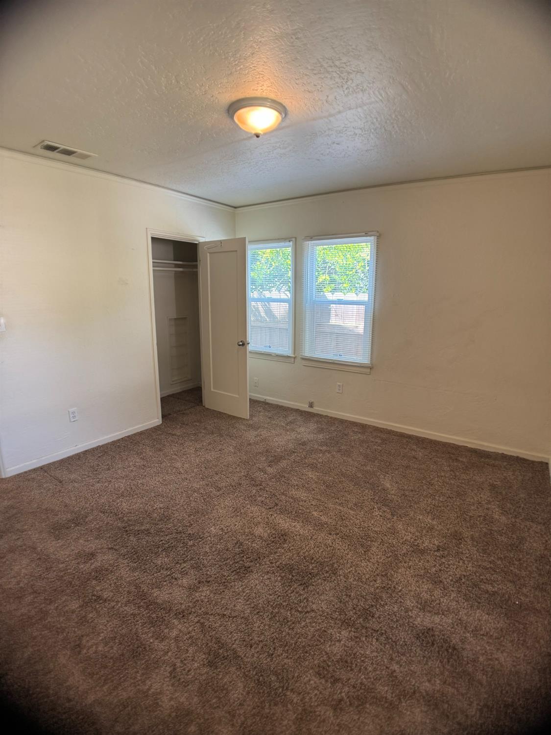 704 N Roosevelt Ave, Fresno, CA 93728