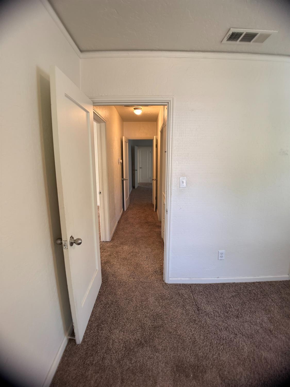 704 N Roosevelt Ave, Fresno, CA 93728