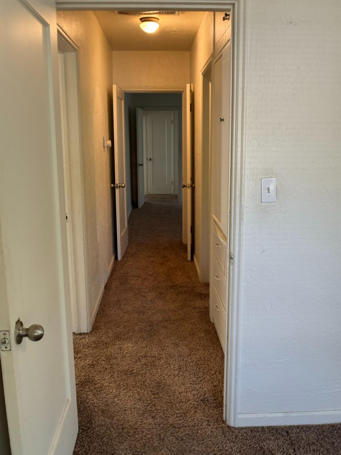 704 N Roosevelt Ave, Fresno, CA 93728
