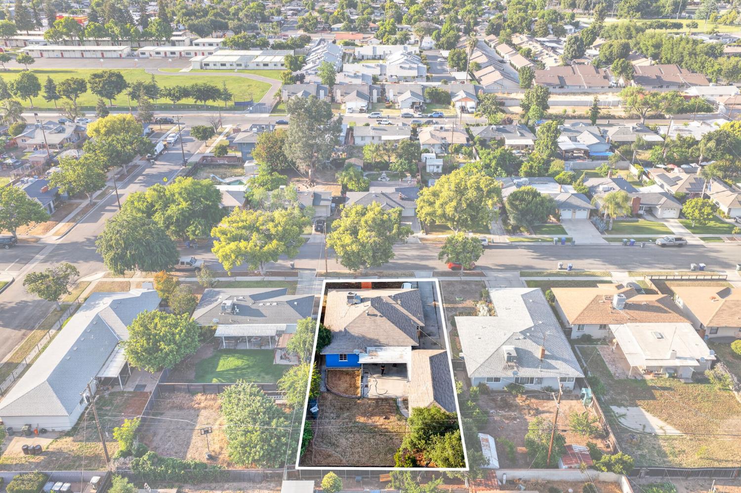1025 W Fedora Ave, Fresno, CA 93705