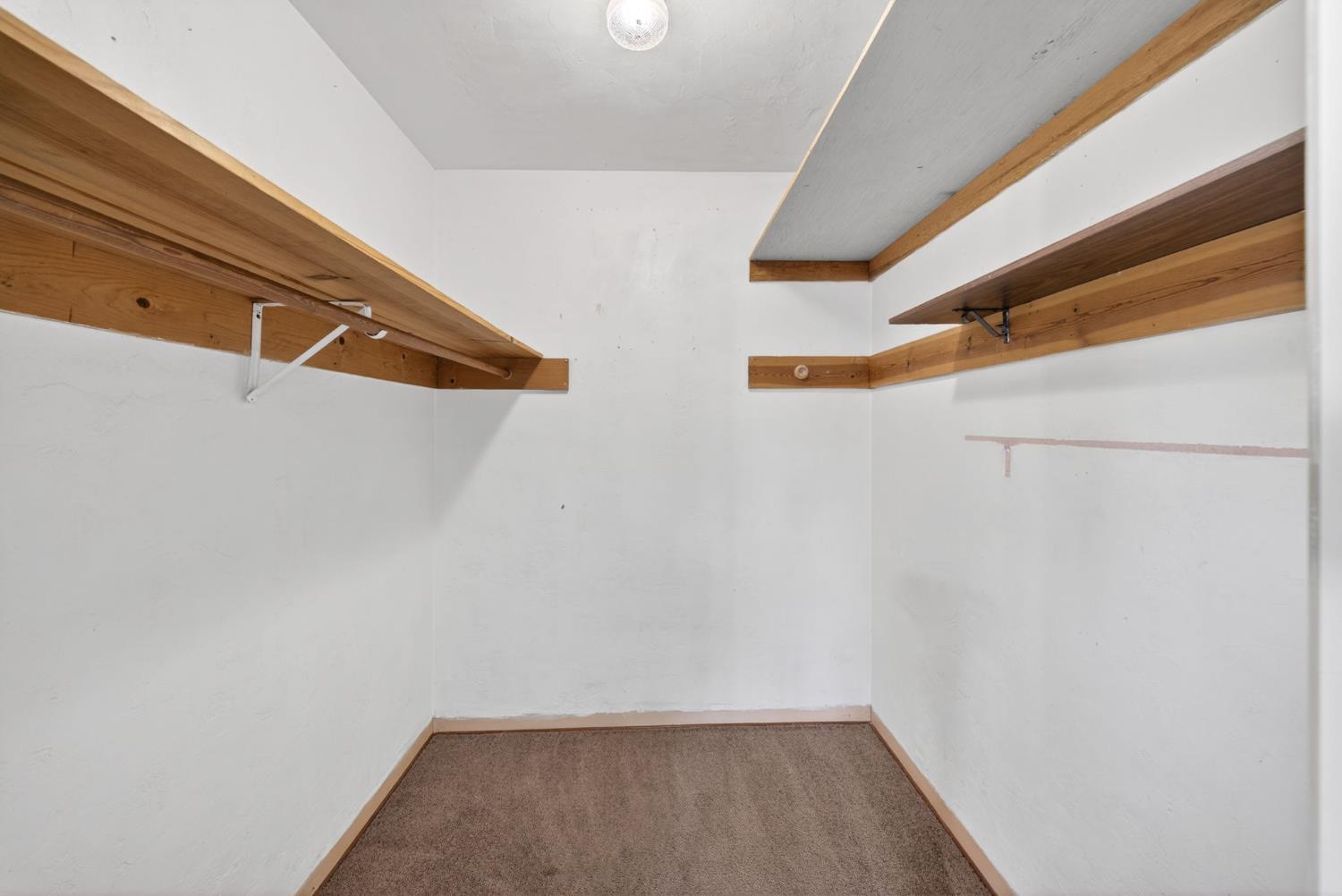 1025 W Fedora Ave, Fresno, CA 93705
