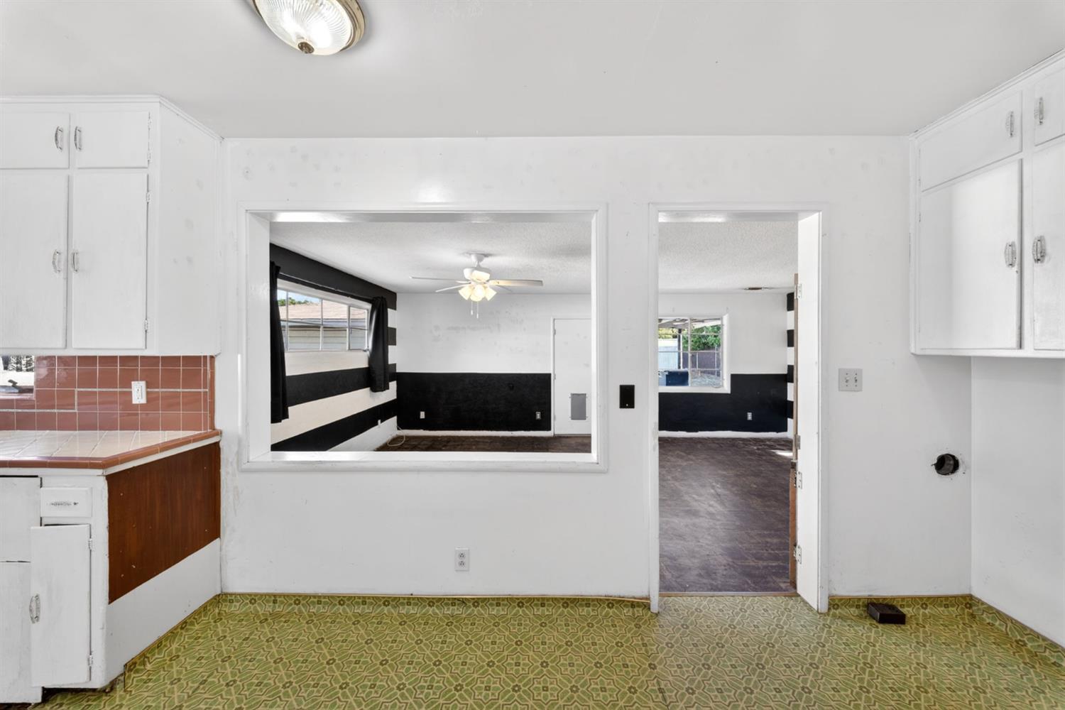 1025 W Fedora Ave, Fresno, CA 93705