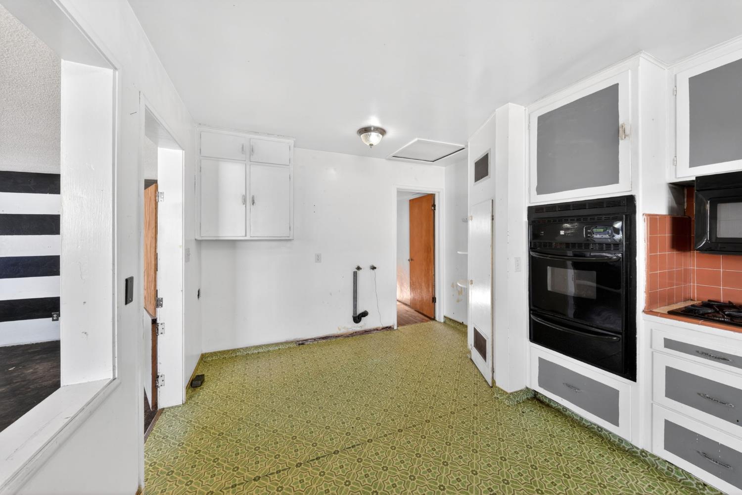 1025 W Fedora Ave, Fresno, CA 93705