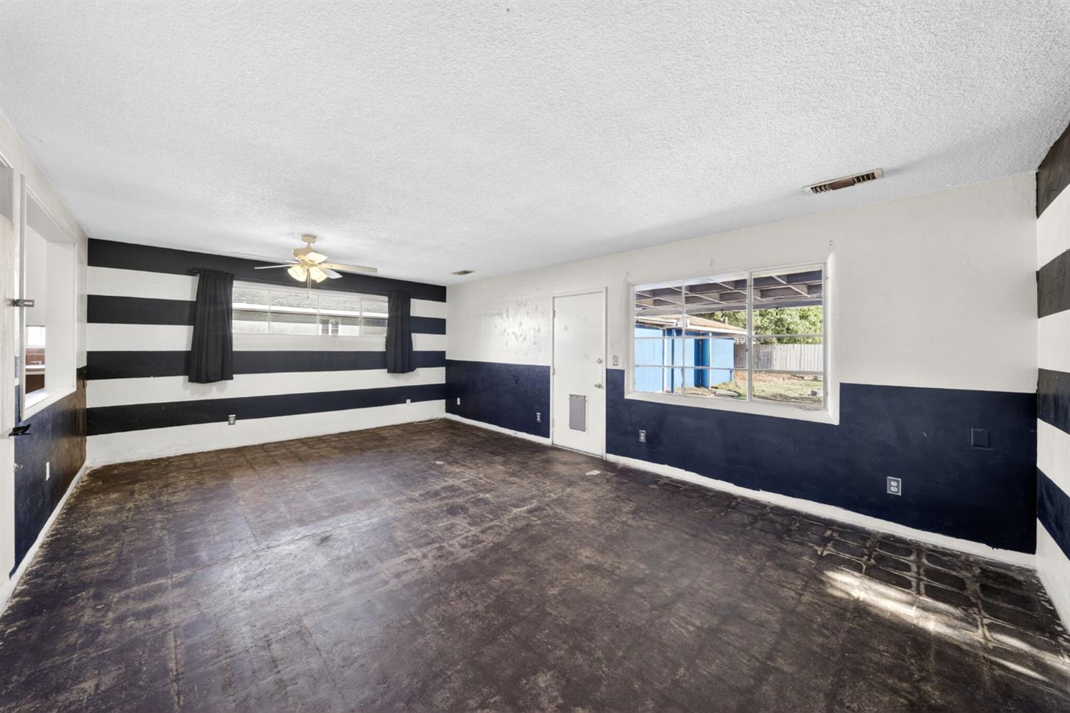 1025 W Fedora Ave, Fresno, CA 93705