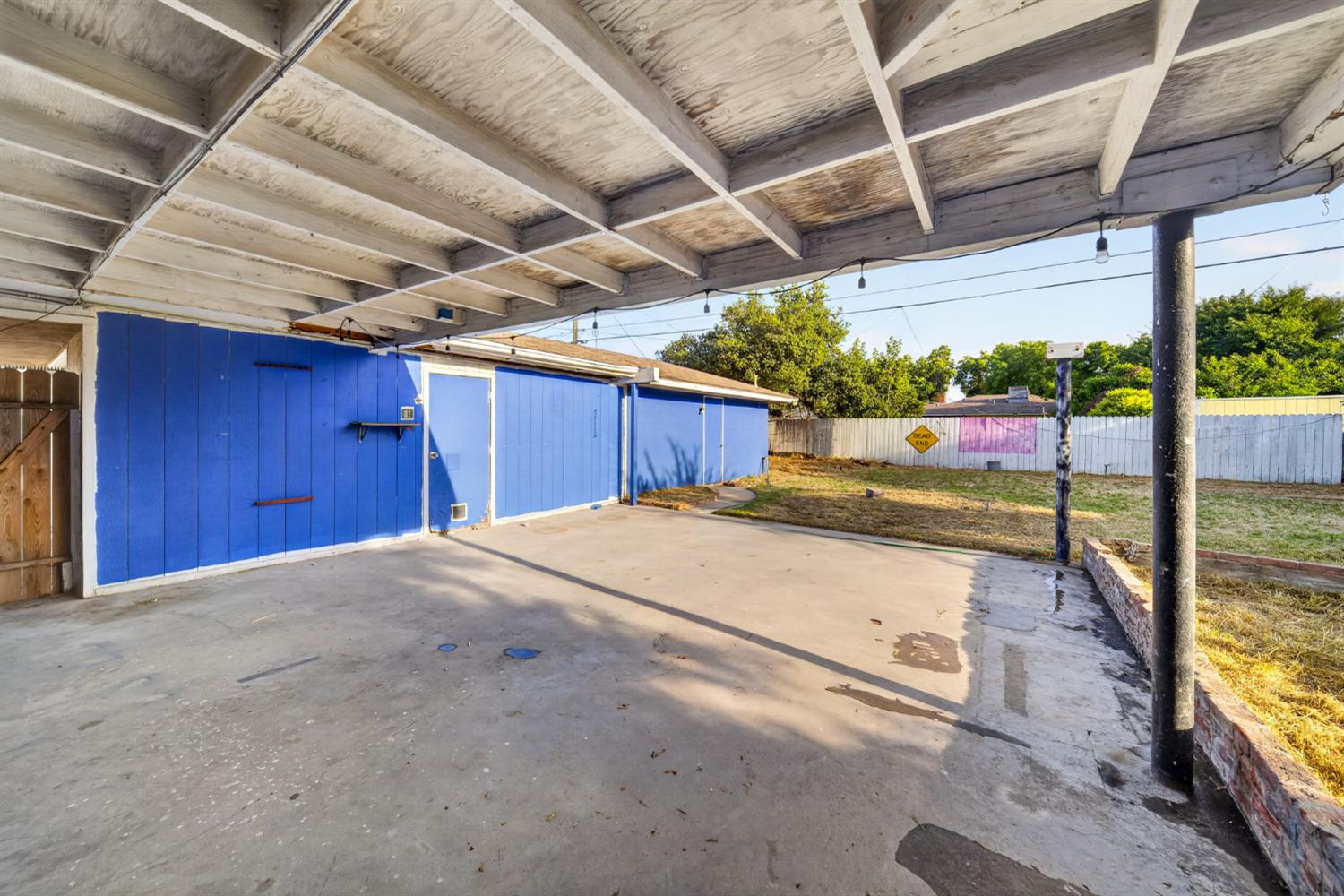 1025 W Fedora Ave, Fresno, CA 93705