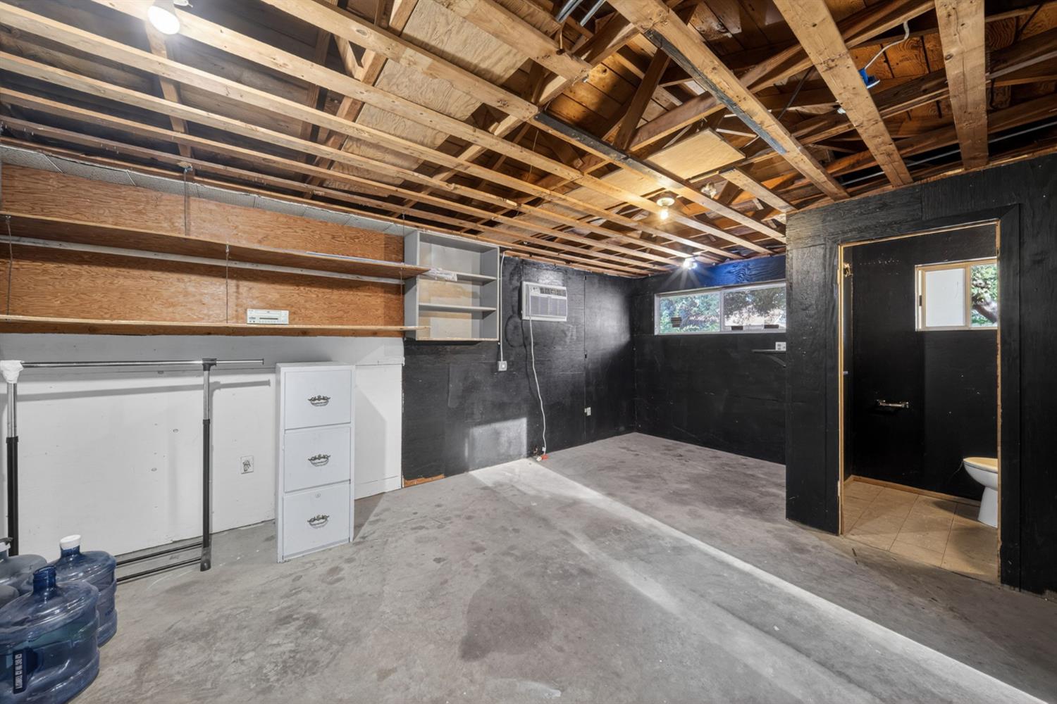 1025 W Fedora Ave, Fresno, CA 93705