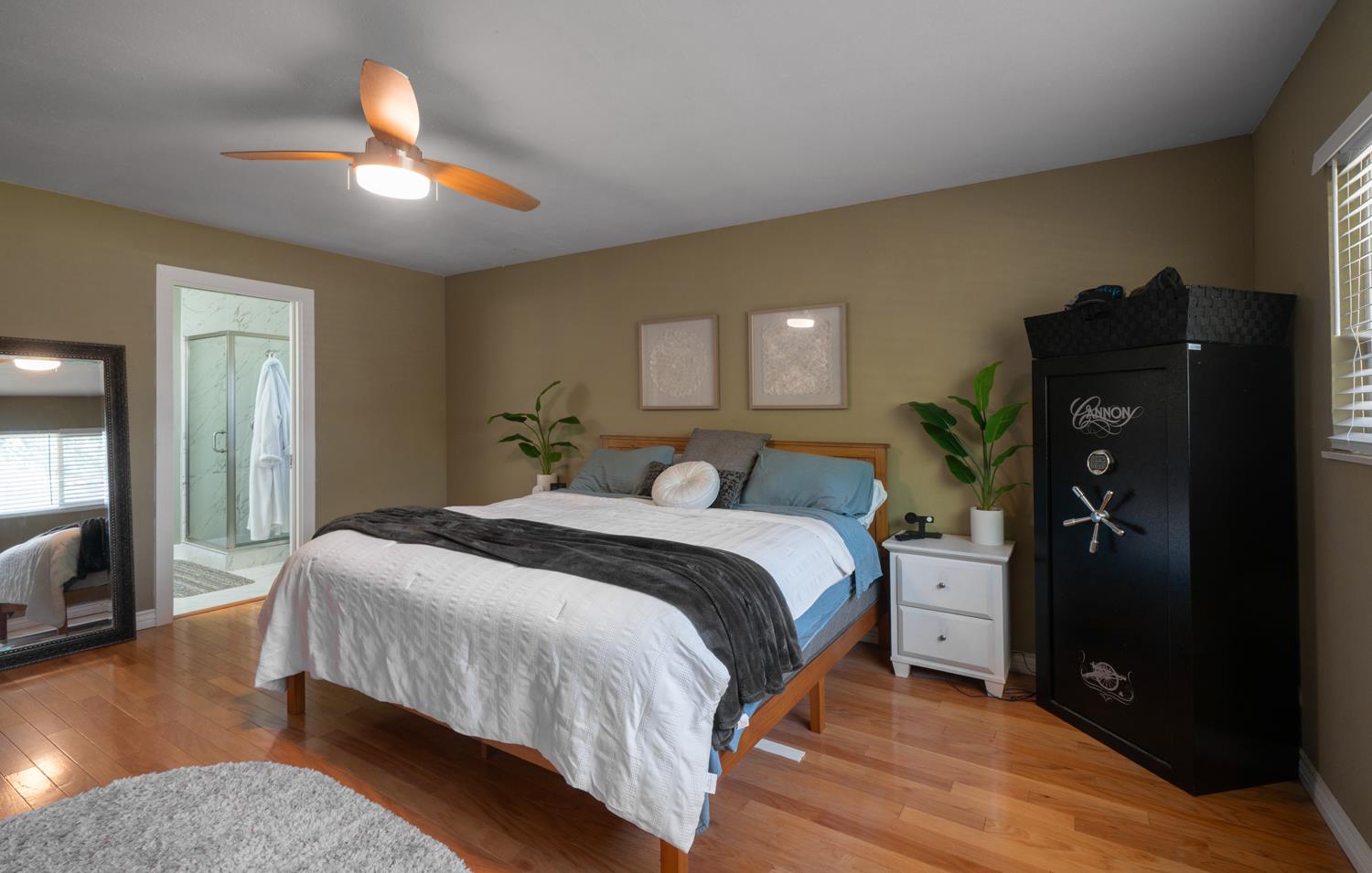 1745 W San Madele Ave, Fresno, CA 93711