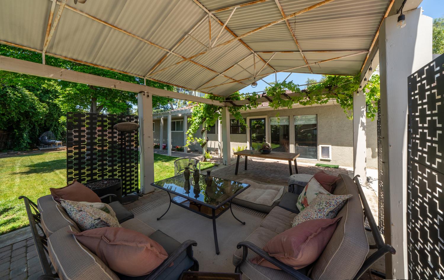 1745 W San Madele Ave, Fresno, CA 93711