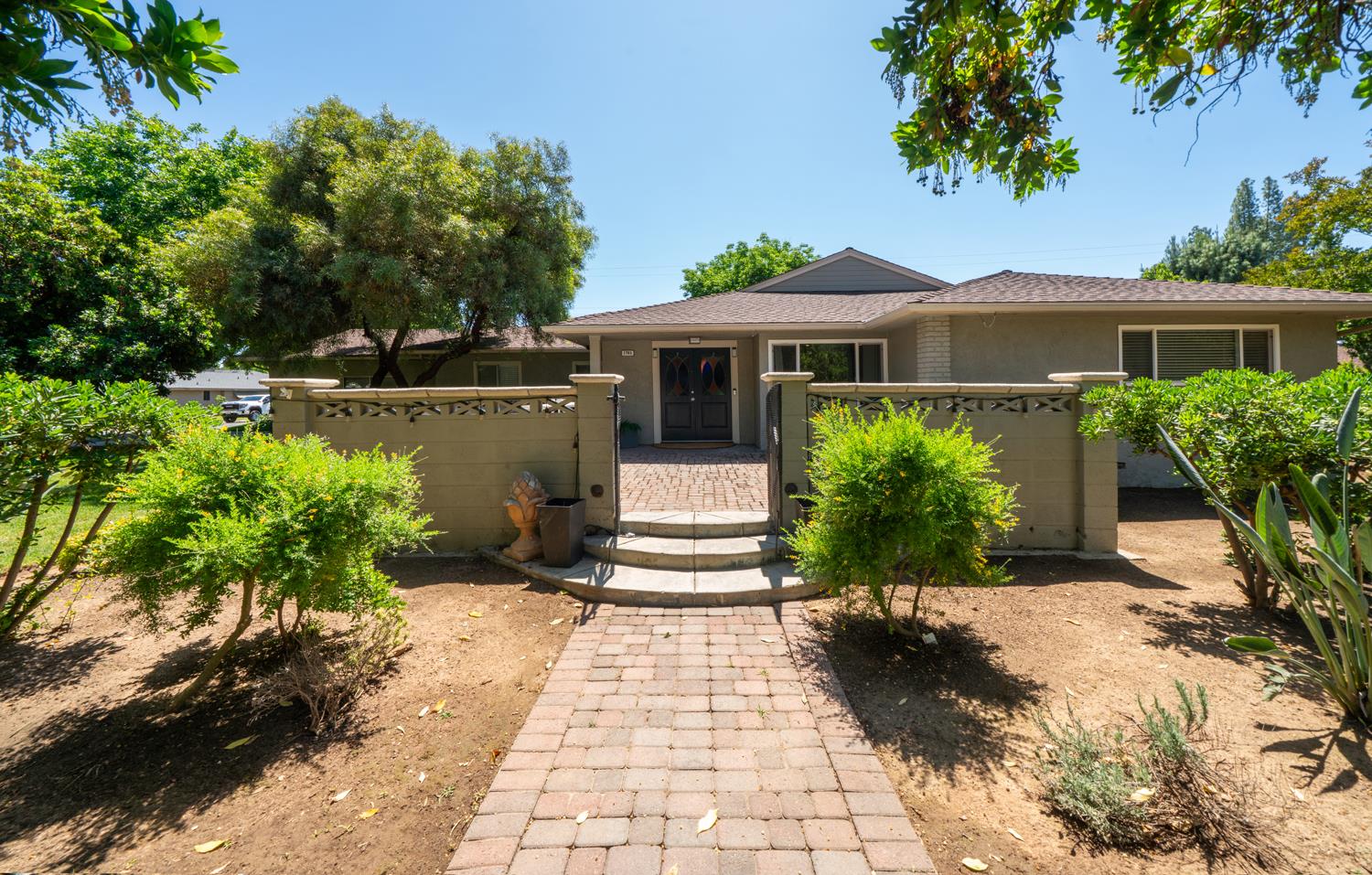 1745 W San Madele Ave, Fresno, CA 93711