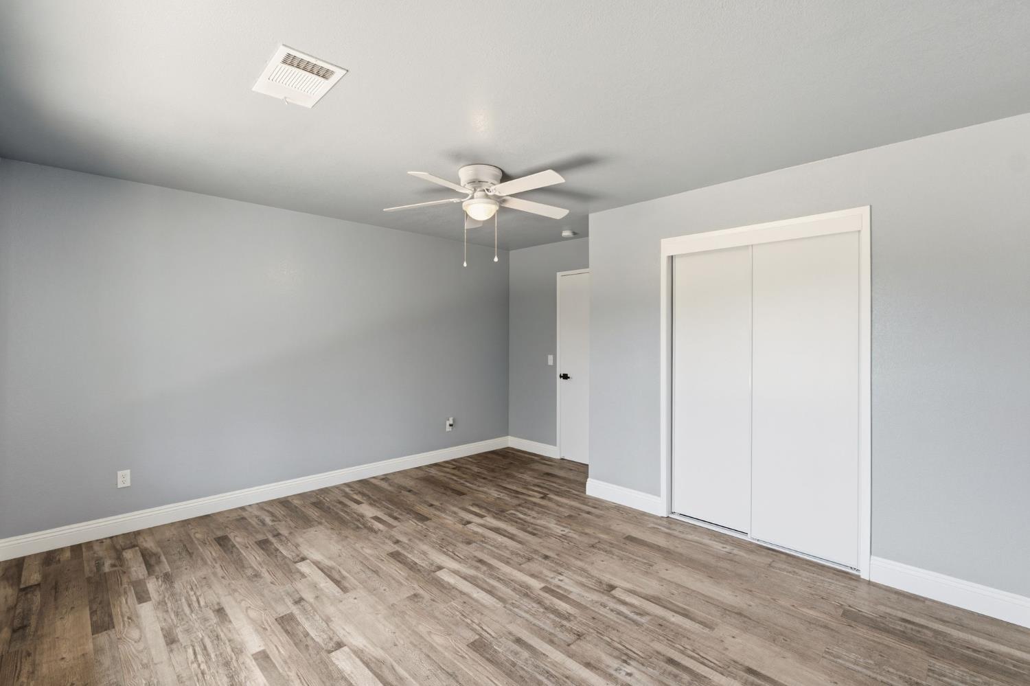 343 N Orangewood Ave, Fresno, CA 93727