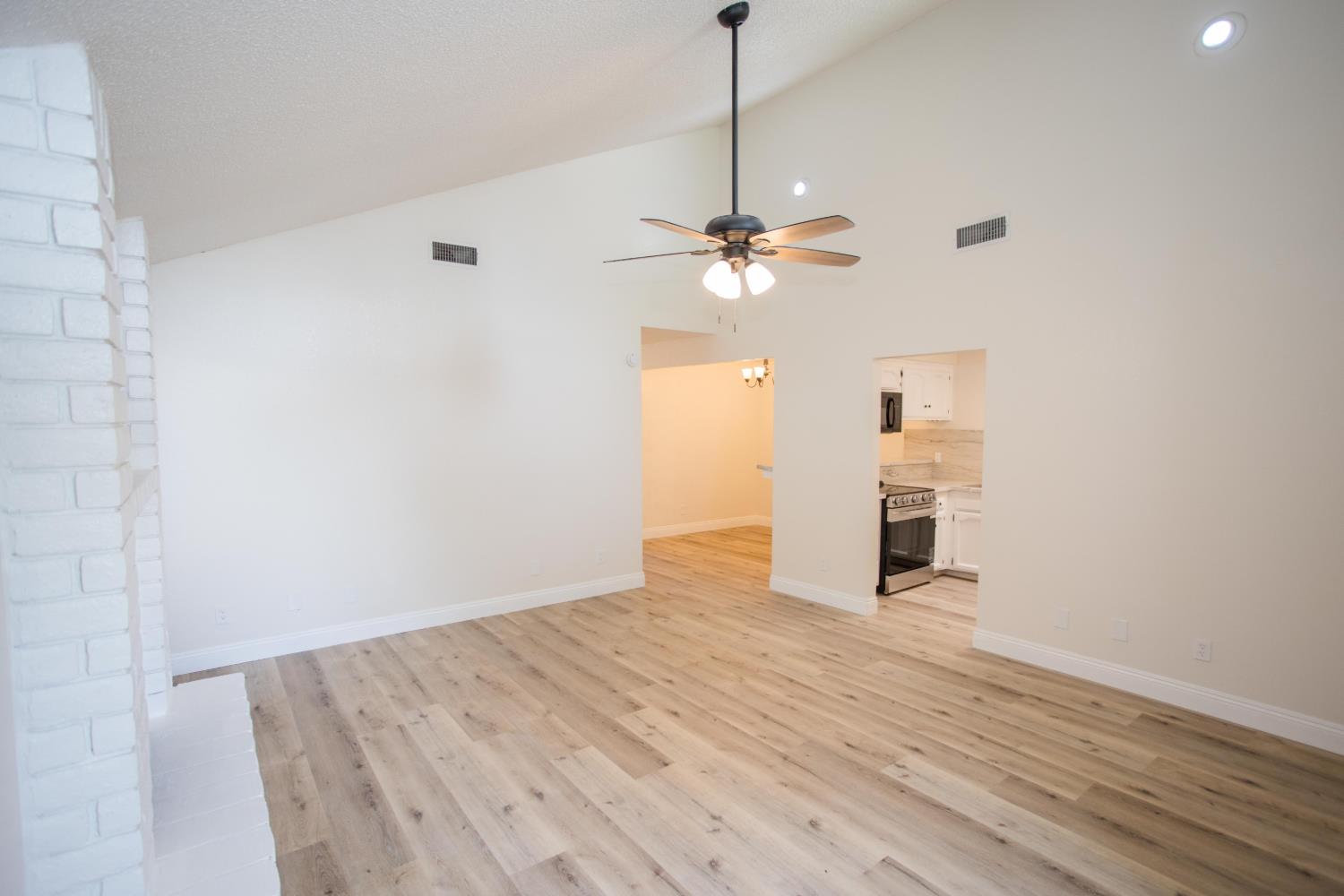 5728 N Monte Ave #1, Fresno, CA 93711
